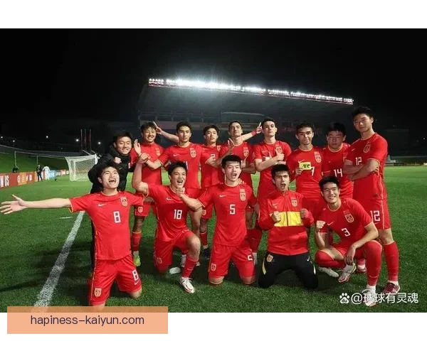 国家队逆转夺冠创历史新篇章球迷热情沸腾刷新亚洲赛场纪录再启航