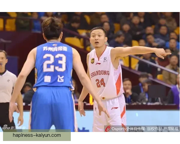 中国男篮世预赛再创佳绩 球员表现引发全网热议