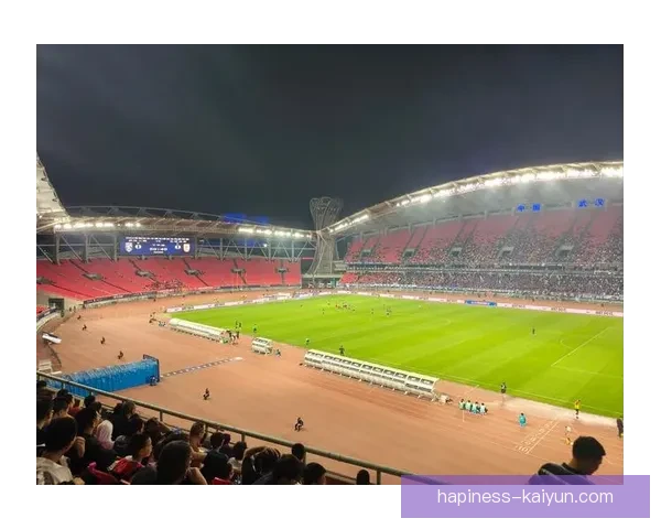 走进哈德斯菲尔德球场感受英伦足球激情与城市历史文化魅力风采之旅